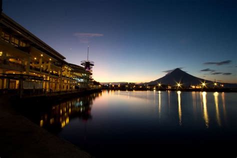 hotel in legazpi with mayon view|Embarcadero Hotel .